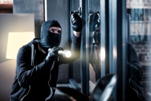 Waarom een raam meerpuntssluiting onmisbaar is voor inbraakveilig wonen